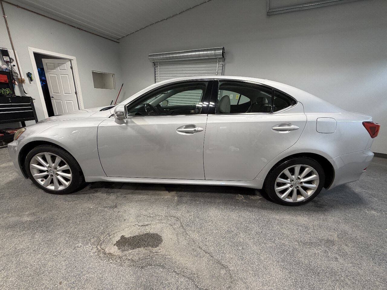 Used 2009 Lexus IS 250 AWD image 2