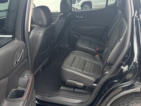 Used 2023 GMC Acadia Denali w/ Black Diamond Edition image 4