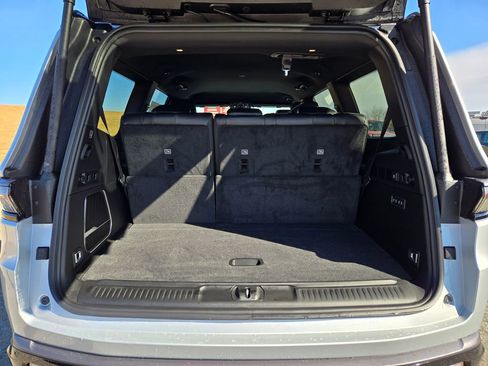 New 2026 Jeep Grand Wagoneer Limited AWD/4WD image 30