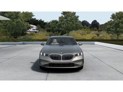 New 2026 BMW 530i w/ Premium Package image 3