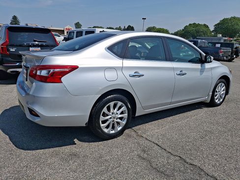 Used 2017 Nissan Sentra S w/ S Style Package FWD image 6