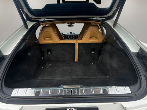 Used 2018 Porsche Panamera image 33