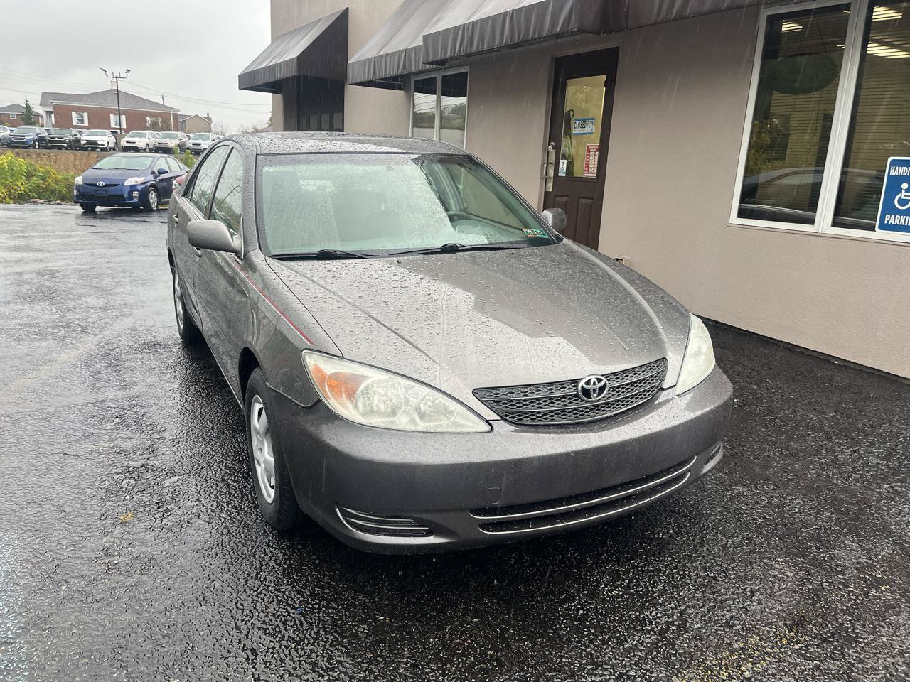 Used 2003 Toyota Camry XLE FWD image 2