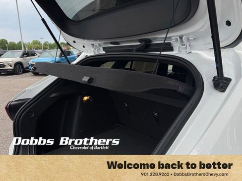 Certified 2024 Chevrolet Trax RS w/ Sunroof Package FWD image 34