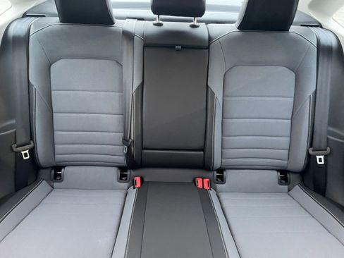 Used 2025 Volkswagen Jetta SE image 37