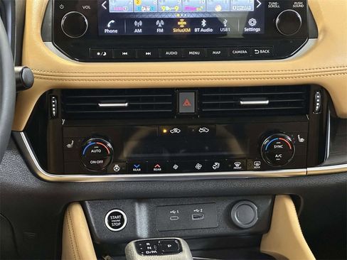 Used 2023 Nissan Rogue Platinum w/ Platinum Premium Package image 23