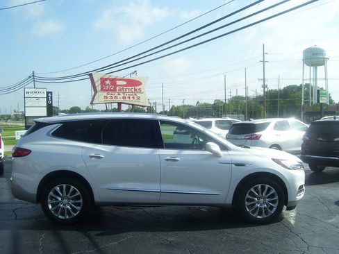 Used 2018 Buick Enclave Premium FWD image 2