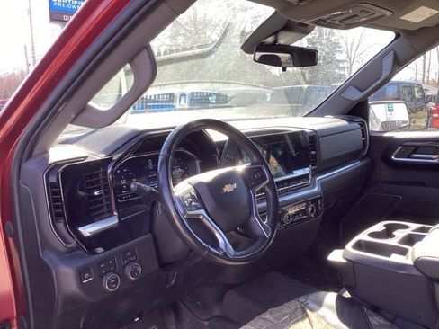 Used 2022 Chevrolet Silverado 1500 LT image 17