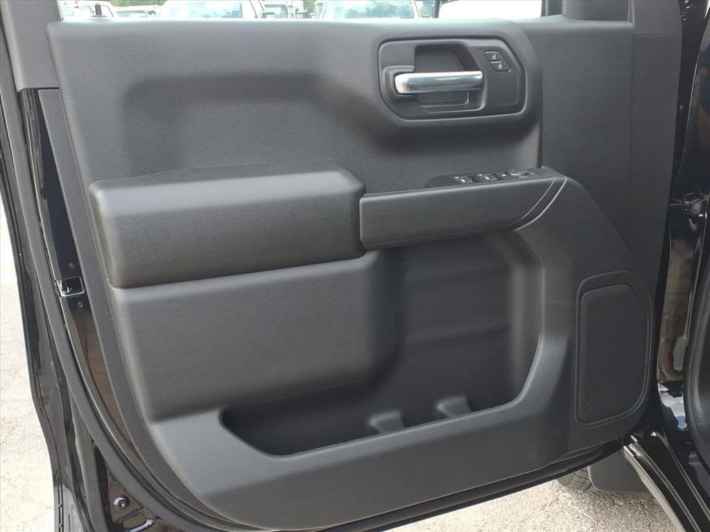 New 2026 Chevrolet Silverado 1500 Custom RWD image 14