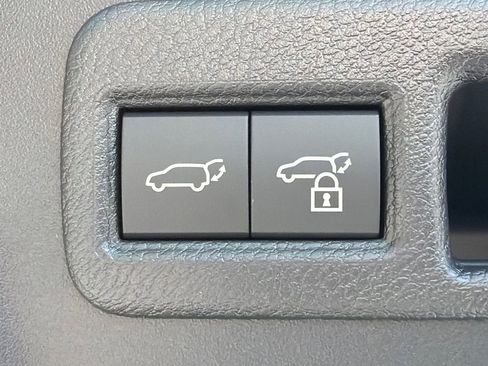 New 2026 Toyota C-HR AWD/4WD image 19