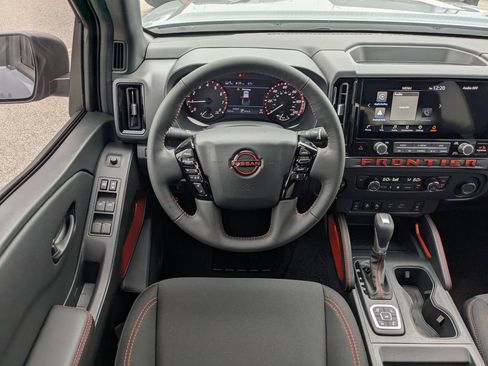 Used 2026 Nissan Frontier PRO-4X w/ Tow Package image 16