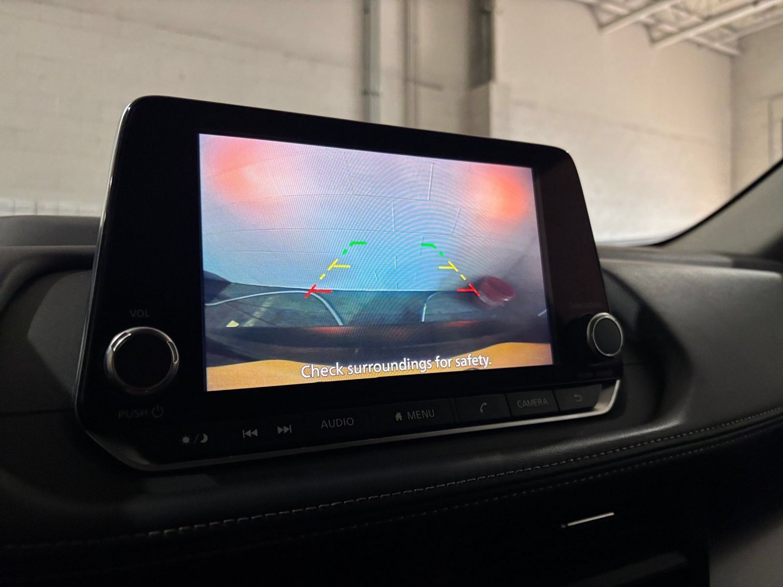 Used 2025 Nissan Rogue SV FWD image 25