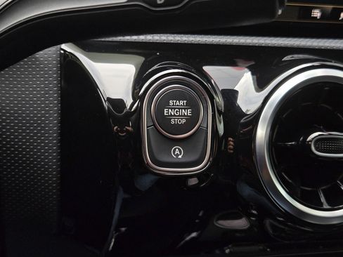 Used 2020 Mercedes-Benz CLA 250 image 22