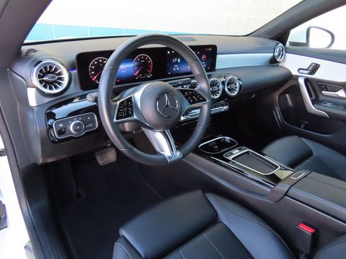 Used 2025 Mercedes-Benz CLA 250 4MATIC image 23