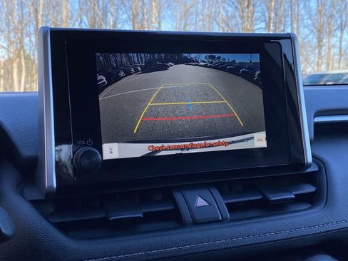 Used 2024 Toyota RAV4 XLE image 35