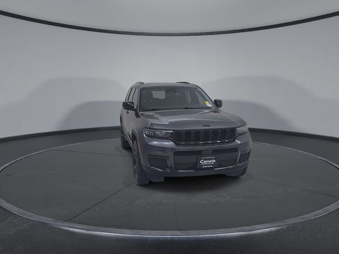Used 2023 Jeep Grand Cherokee L Laredo AWD/4WD image 5