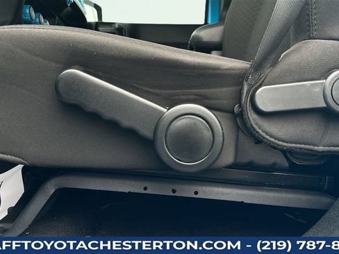 Used 2018 Jeep Wrangler Unlimited Sport S AWD/4WD image 16