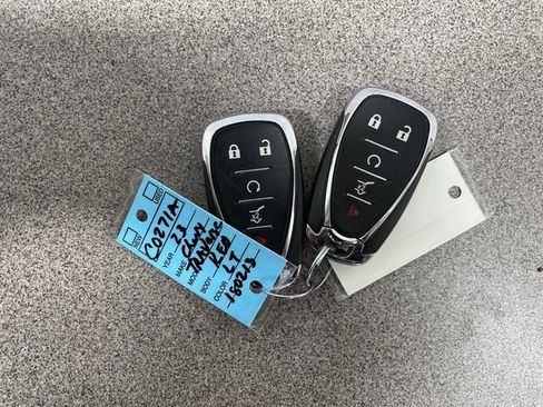 Used 2023 Chevrolet Traverse LT w/ LPO, Floor Liner Package image 25