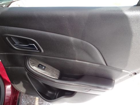 Used 2015 Chevrolet Malibu LT image 33