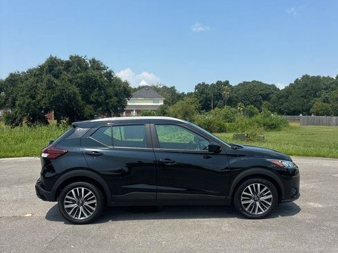 Used 2024 Nissan Kicks SV FWD image 7