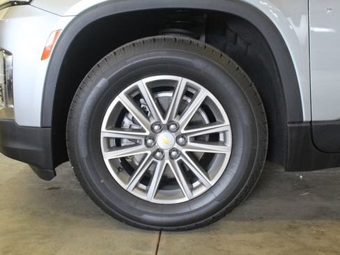 Used 2023 Chevrolet Traverse LS w/ Safety Package FWD image 27