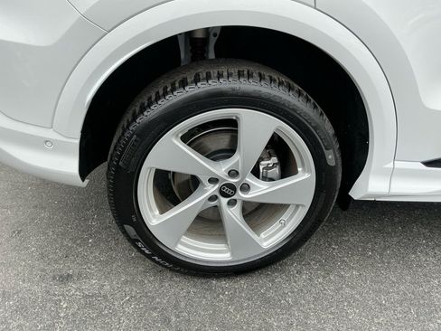New 2025 Audi Q5 Premium Plus image 24
