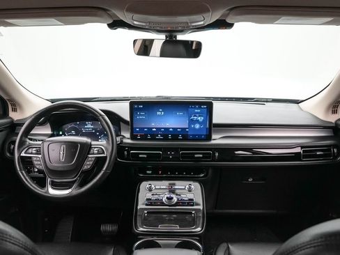 Used 2023 Lincoln Nautilus AWD image 14