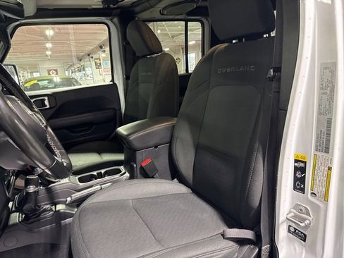 Used 2021 Jeep Gladiator Overland image 14