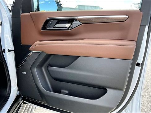 New 2026 Chevrolet Tahoe High Country AWD/4WD image 31