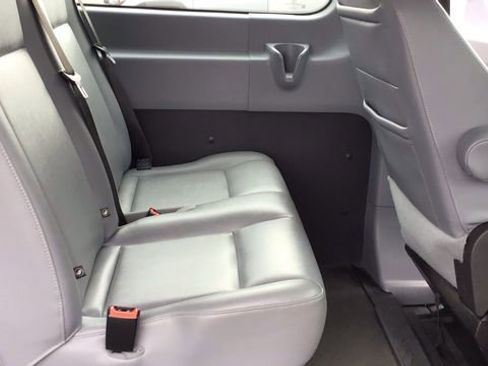 Used 2017 Ford Transit 150 XL image 19