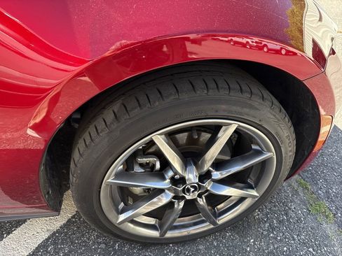 Used 2022 MAZDA MX-5 Miata Grand Touring w/ Weather Package image 11