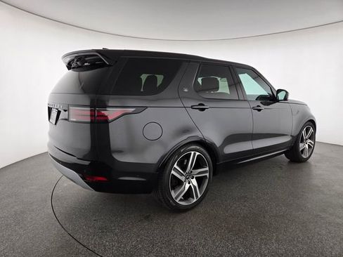 Certified 2023 Land Rover Discovery Metropolitan Edition AWD/4WD image 2