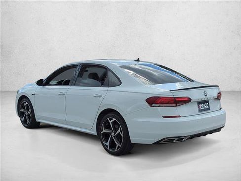 Used 2022 Volkswagen Passat 2.0T R-Line image 8