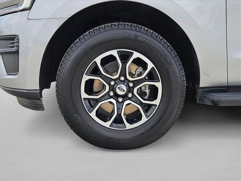 Used 2024 Ford Expedition XLT AWD/4WD image 22
