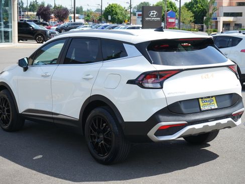 Used 2023 Kia Sportage EX AWD/4WD image 5