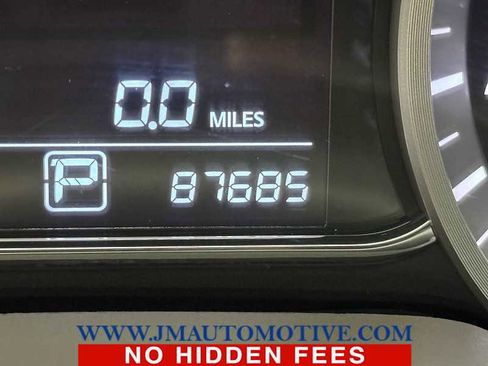 Used 2014 Nissan Sentra SL w/ Premium Package image 22