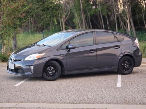 Used 2014 Toyota Prius Two image 20