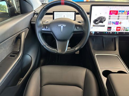 Used 2021 Tesla Model Y Performance image 13