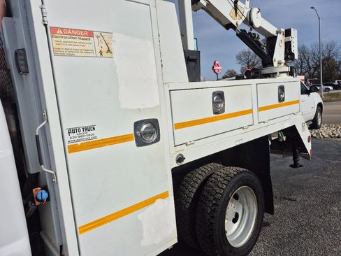 Used 2012 Ford F550 4x4 Crew Cab Super Duty w/ Payload Upgrade Pkg image 24