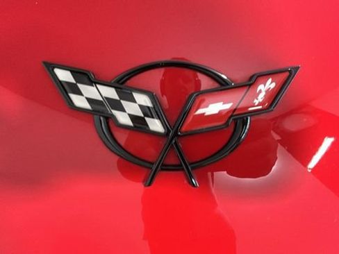 Used 2004 Chevrolet Corvette Coupe RWD image 8