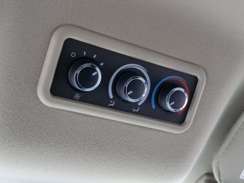 Used 2019 Chevrolet Express 3500 LT w/ LT Preferred Equipment Group RWD image 15