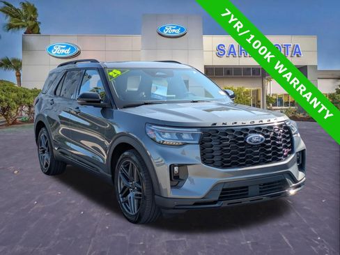 Certified 2025 Ford Explorer ST AWD/4WD image 1