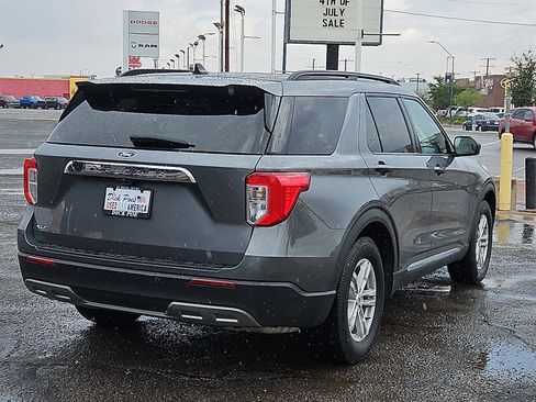 Used 2024 Ford Explorer XLT w/ Equipment Group 202A image 4