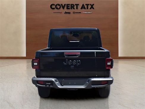 New 2025 Jeep Gladiator Sport image 4