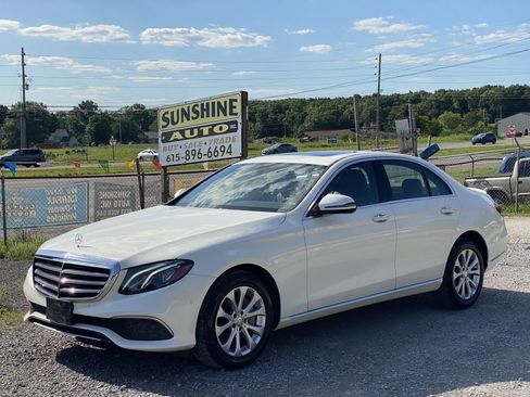 Used 2017 Mercedes-Benz E 300 4MATIC image 3