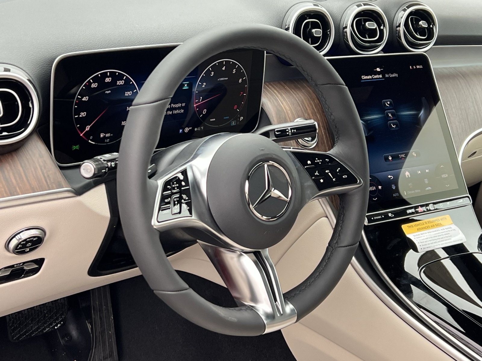 Used 2026 Mercedes-Benz GLC 300 4MATIC image 14