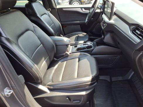 Certified 2023 Ford Escape Platinum AWD/4WD image 22