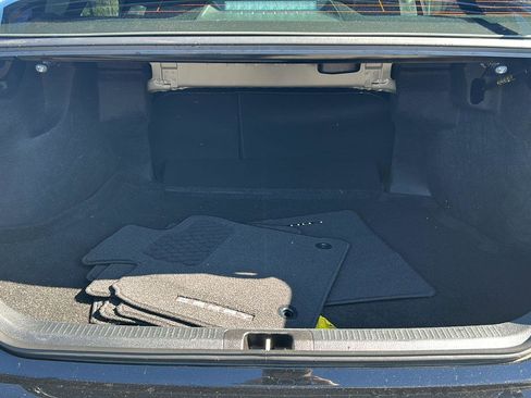 Used 2025 Toyota Camry SE image 6