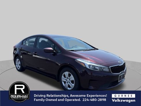 Used 2017 Kia Forte LX FWD image 2