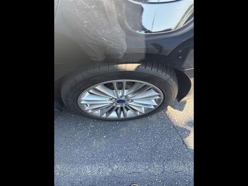 Used 2016 Ford Fusion SE w/ Equipment Group 202A FWD image 19